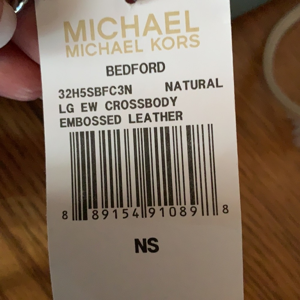 MIchael Kors crossbody NWT - Picture 8 of 8